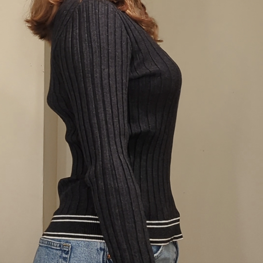 Long sleeve Ribbed Sweater - Picture 2 of 5